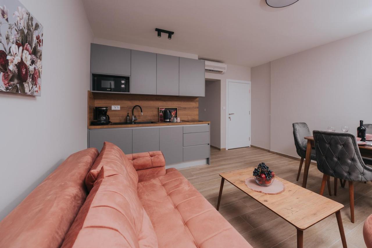 Apartments Virgine Maria I バスカ エクステリア 写真